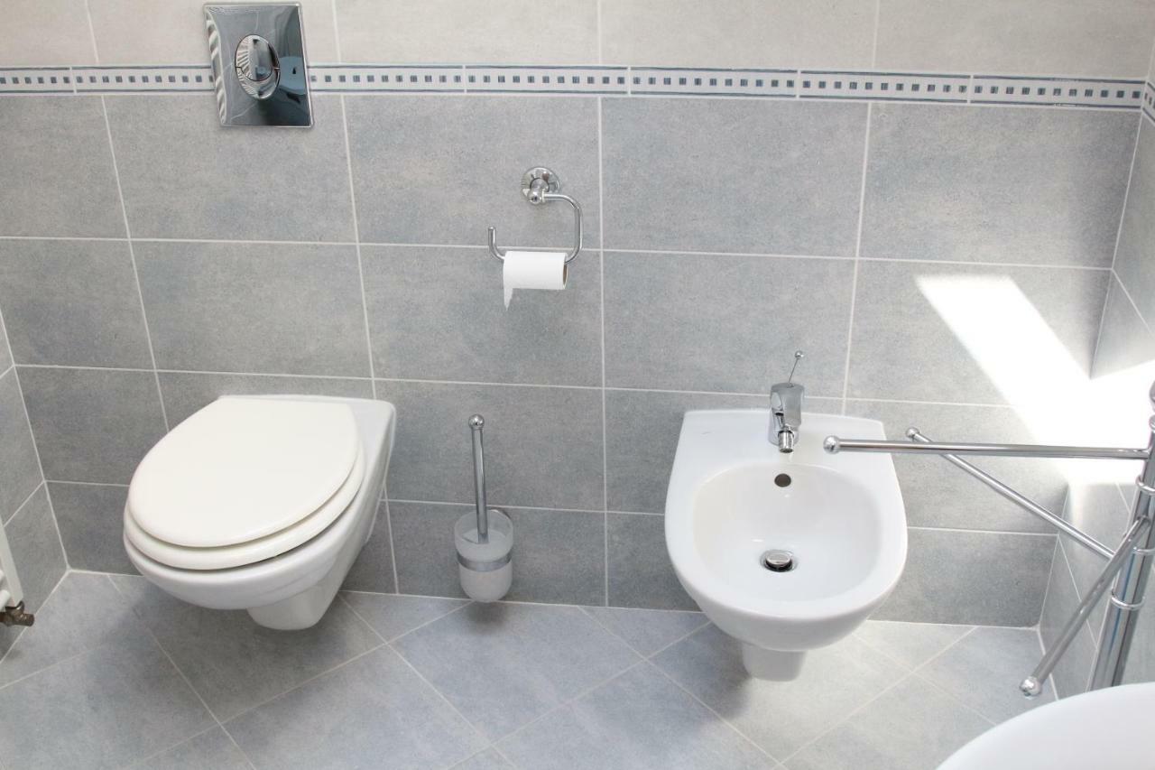 Apartments "Pavic" Near Zagreb Airport Velika Gorica Bagian luar foto