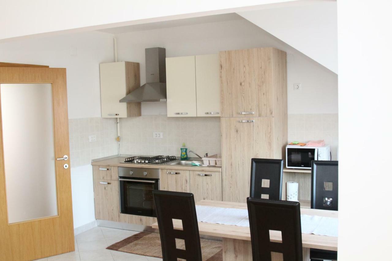 Apartments "Pavic" Near Zagreb Airport Velika Gorica Bagian luar foto